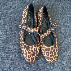 Seychelles Size 8 1/2 NEW Leopard Print Faux Suede Mary Jane Flats